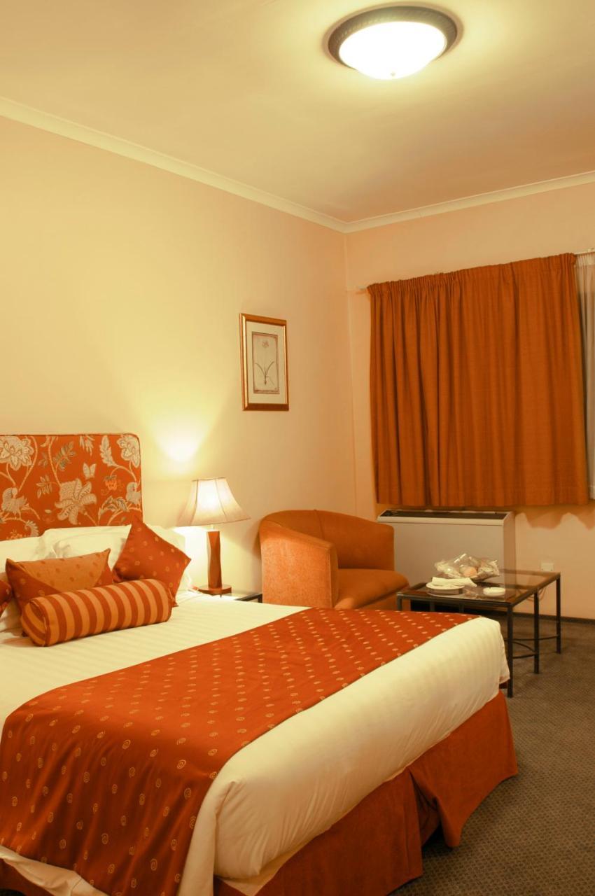 Crossroads Hotel Лілонґве Екстер'єр фото
